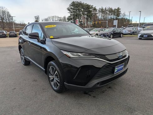 Used 2024 Toyota Venza LE image 8