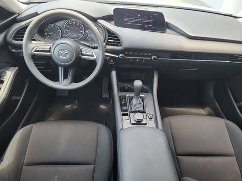 Used 2021 MAZDA MAZDA3 s FWD image 3