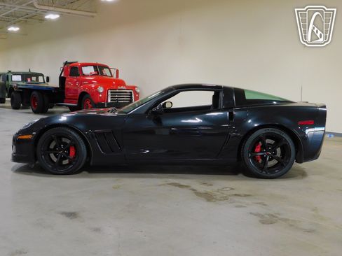 Used 2012 Chevrolet Corvette Grand Sport w/ 3LT Preferred Equipment Group image 9