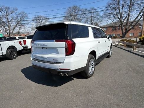 Certified 2025 GMC Yukon XL Denali AWD/4WD image 7