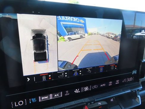Used 2024 GMC Hummer EV 3X AWD/4WD image 32