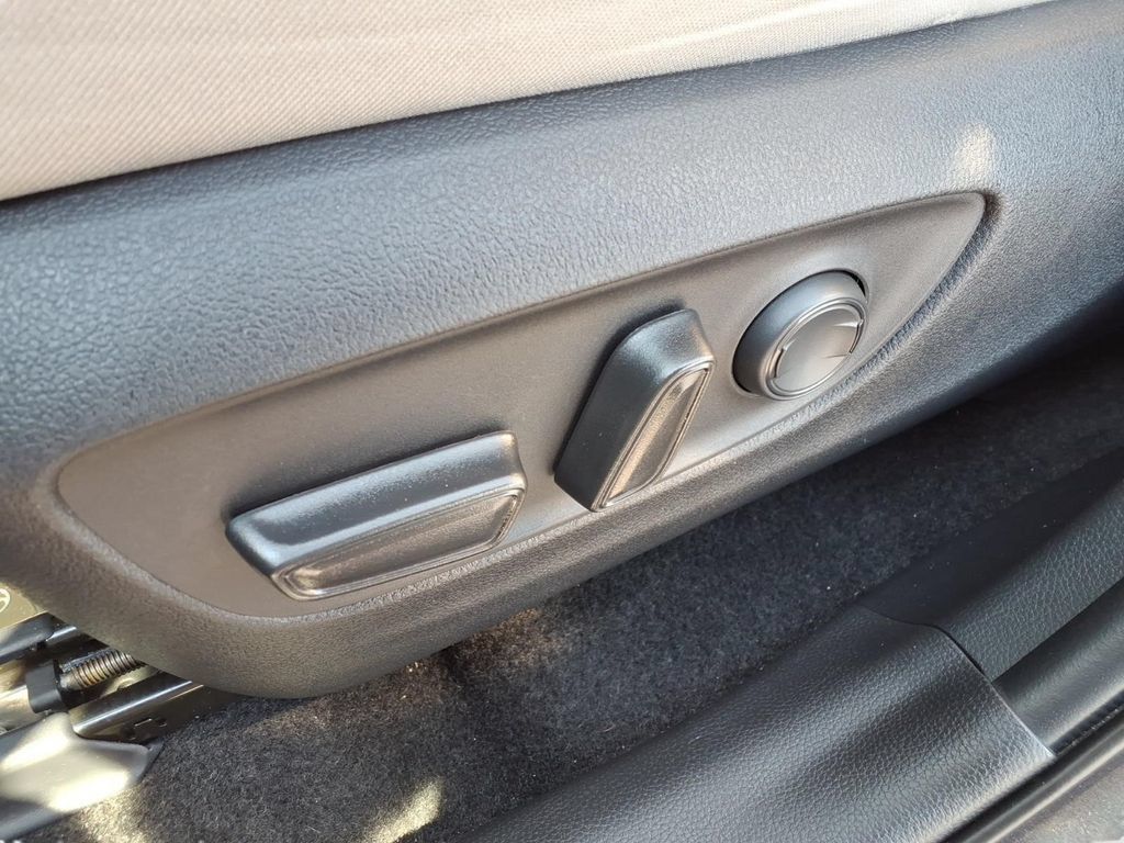 Used 2024 Toyota RAV4 XLE w/ Convenience Package FWD image 17