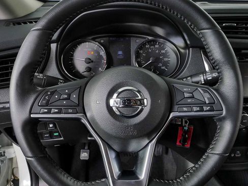 Used 2020 Nissan Rogue S w/ Special Edition Package FWD image 8