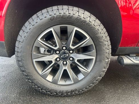 Used 2021 Chevrolet Suburban Z71 w/ Rear Media and Nav Package image 23