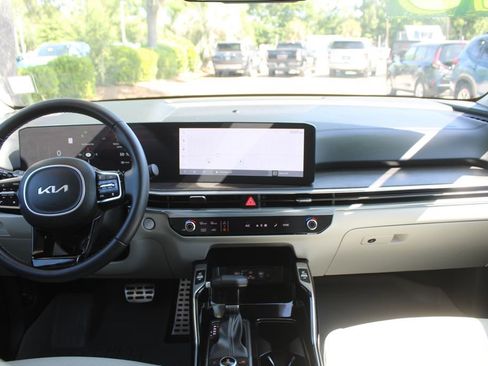 Used 2025 Kia Sorento SX AWD/4WD image 25