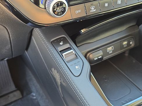 New 2025 Kia Telluride EX image 30