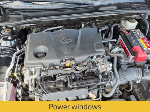 Used 2021 Toyota Camry LE FWD image 14