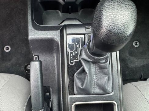 Used 2023 Toyota Tacoma SR AWD/4WD image 33