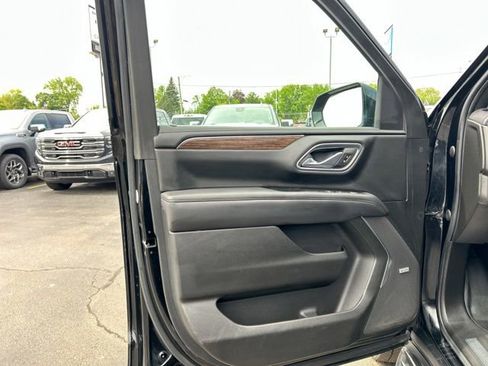 Used 2021 Chevrolet Suburban High Country AWD/4WD image 35