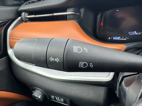 Used 2025 Jeep Compass Limited w/ Elite Group AWD/4WD image 25