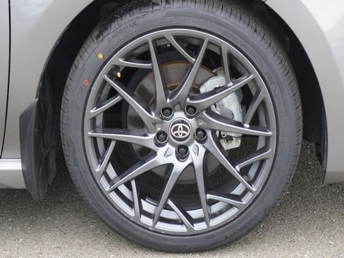 Used 2025 Toyota Camry XSE FWD image 5