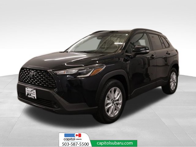 Used 2025 Toyota Corolla Cross LE FWD image 5