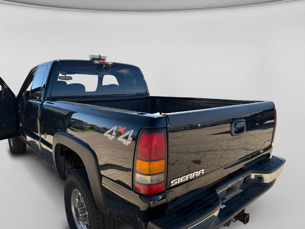 Used 2005 GMC Sierra 2500 SLE w/ Snow Plow Prep Package AWD/4WD image 29
