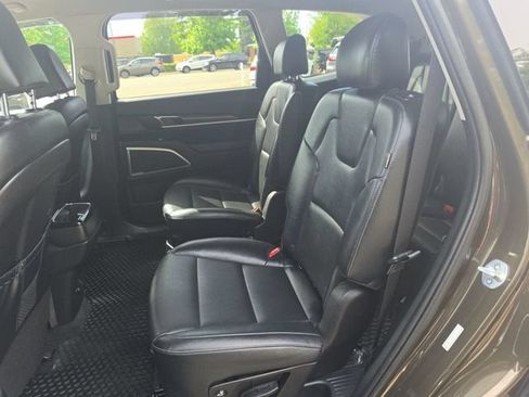 Used 2023 Kia Telluride S AWD/4WD image 33