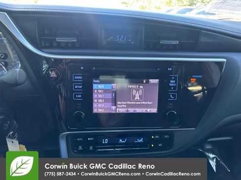 Used 2018 Toyota Corolla LE FWD image 23