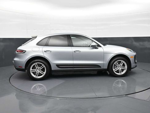 Certified 2025 Porsche Macan AWD/4WD image 25