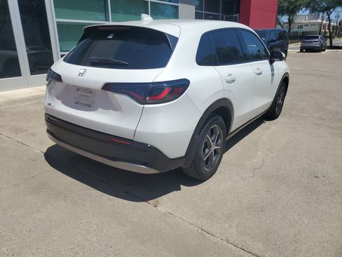 Used 2024 Honda HR-V EX-L image 6
