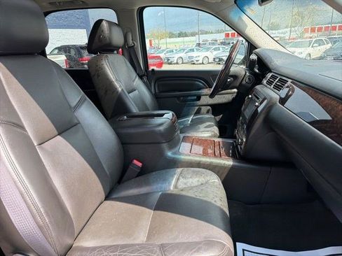 Used 2014 GMC Yukon Denali AWD/4WD image 25