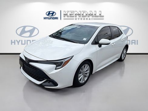 Used 2023 Toyota Corolla SE FWD image 3
