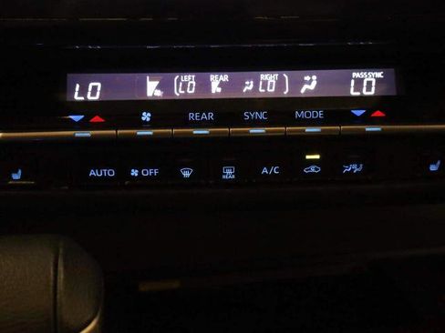 Used 2024 Toyota Sienna XSE w/ XSE Plus Package AWD/4WD image 34