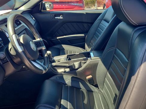 Used 2010 Ford Mustang GT image 18