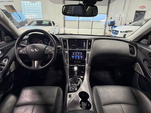 Used 2017 INFINITI Q50 3.0t Premium w/ 3.0T Premium Plus Package image 2