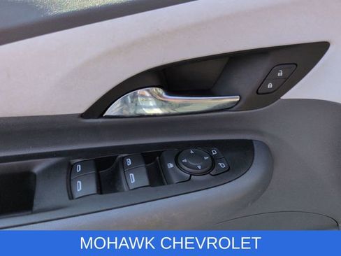 Used 2017 Chevrolet Bolt LT FWD image 23