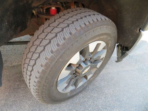 Used 2021 Chevrolet Silverado 2500 LT w/ Texas Edition image 12