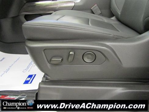 Certified 2025 Chevrolet Silverado 1500 LTZ image 30