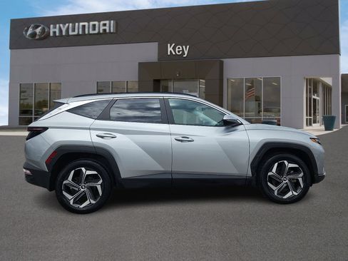 Certified 2023 Hyundai Tucson SEL w/ Convenience Package AWD/4WD image 3