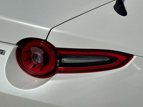 Used 2024 MAZDA MX-5 Miata Grand Touring image 25