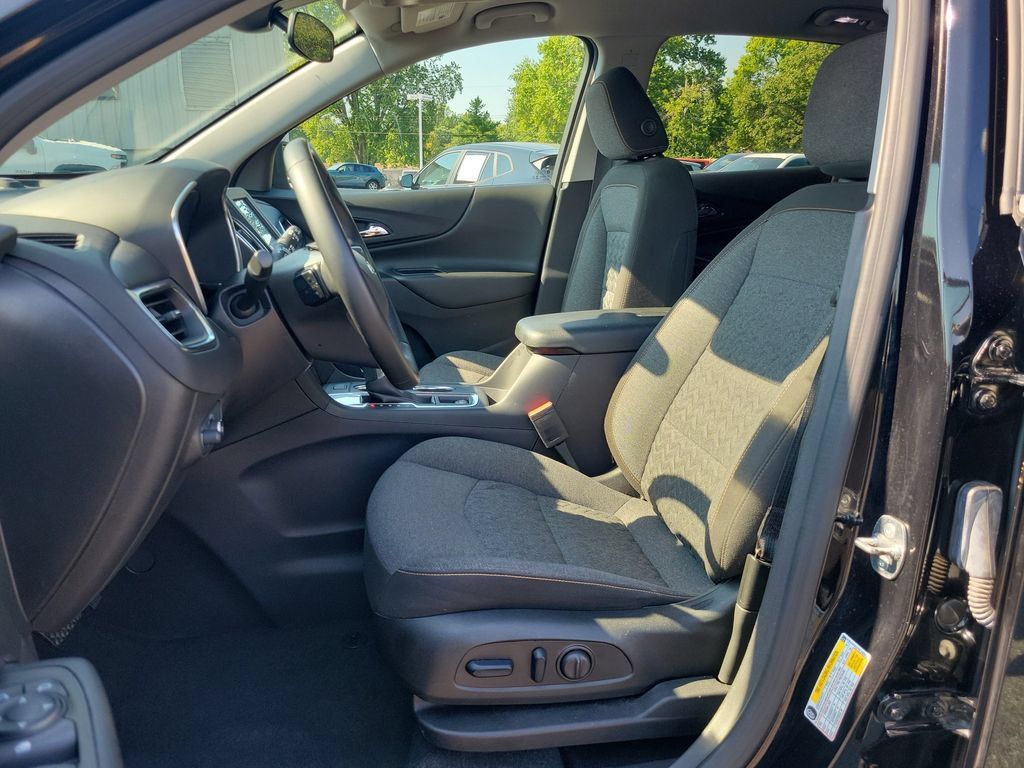 Used 2024 Chevrolet Equinox LT FWD image 20