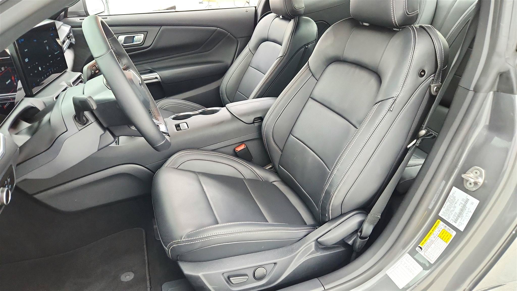 Used 2026 Ford Mustang Premium RWD image 26
