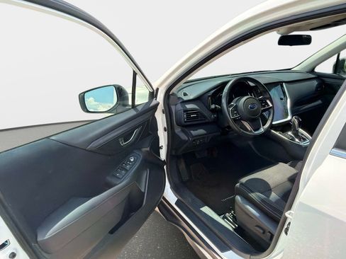 Used 2022 Subaru Outback Premium AWD/4WD image 17
