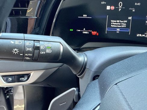 Used 2025 Lexus RX 350 Premium w/ Accessory Package (Z1) FWD image 28