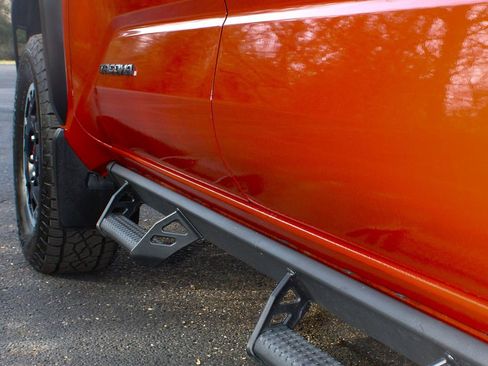 Used 2025 Toyota Tacoma SR5 image 12