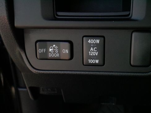 Used 2016 Toyota Tacoma SR5 AWD/4WD image 27