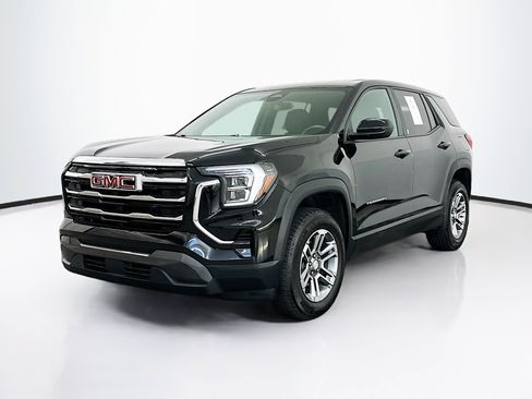 Used 2025 GMC Terrain Elevation AWD/4WD image 3