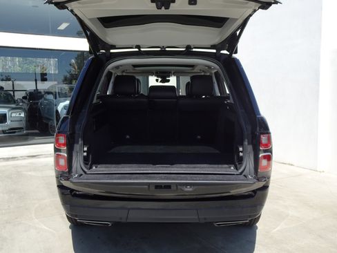 Used 2020 Land Rover Range Rover HSE image 6