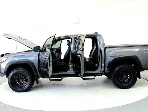 Certified 2022 Toyota Tacoma TRD Pro AWD/4WD image 10