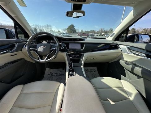 Used 2022 Cadillac XT6 Premium Luxury image 21