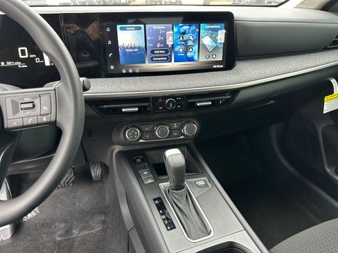 New 2026 Nissan Kicks S image 28