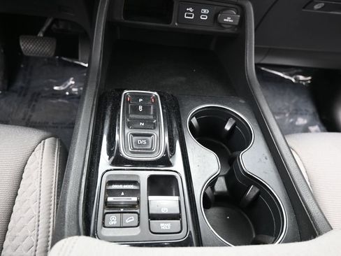 Used 2023 Honda Pilot LX image 14