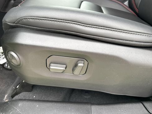 New 2025 Jeep Wrangler Unlimited Rubicon w/ Steel Bumper Group image 19