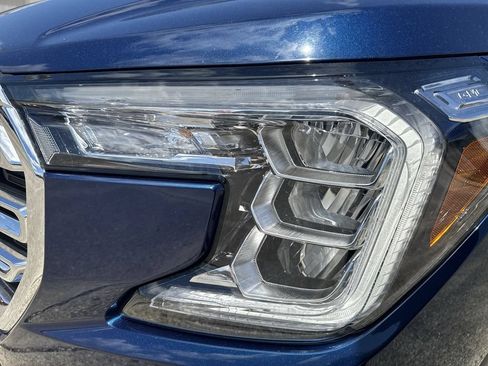 Used 2022 GMC Terrain SLT AWD/4WD image 10