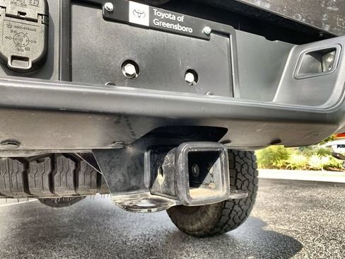 Used 2024 Jeep Gladiator Mojave w/ Safety Group AWD/4WD image 40