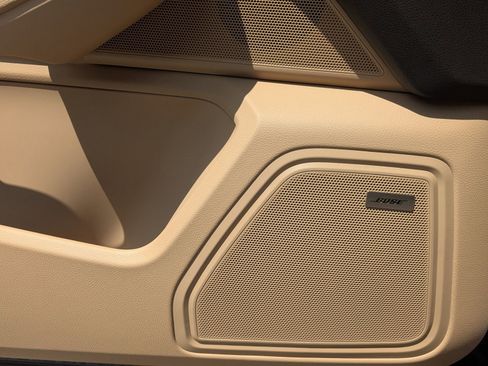 New 2026 Porsche Macan AWD/4WD image 14