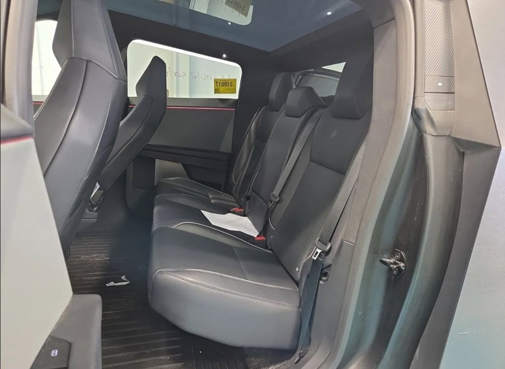 Used 2024 Tesla Cybertruck AWD Crew Cab image 6