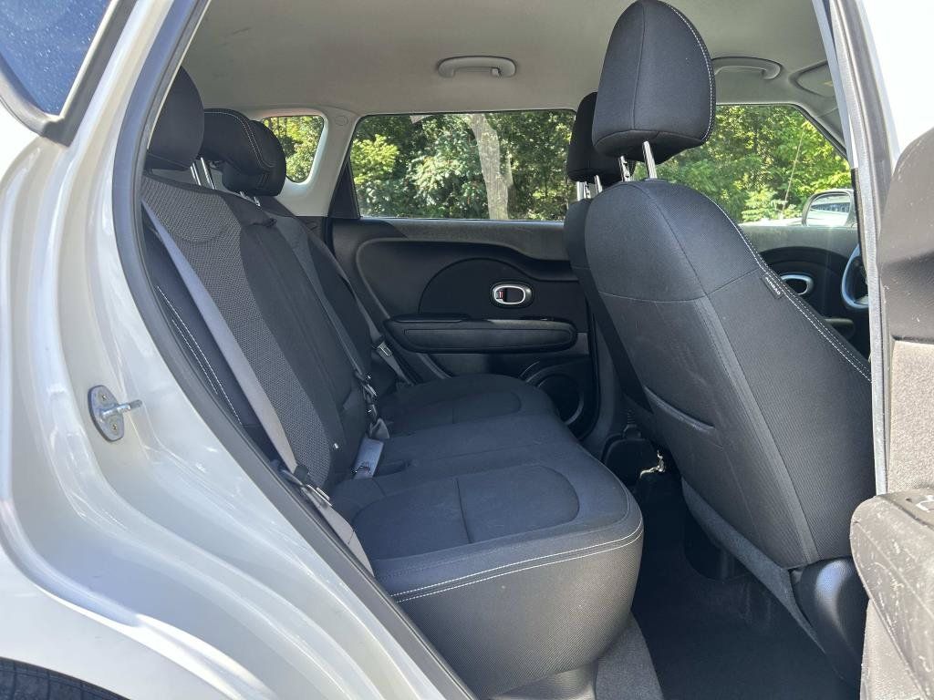 Used 2017 Kia Soul + FWD image 15