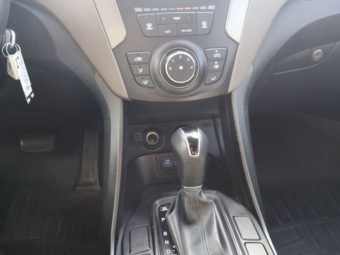 Used 2018 Hyundai Santa Fe Sport image 17